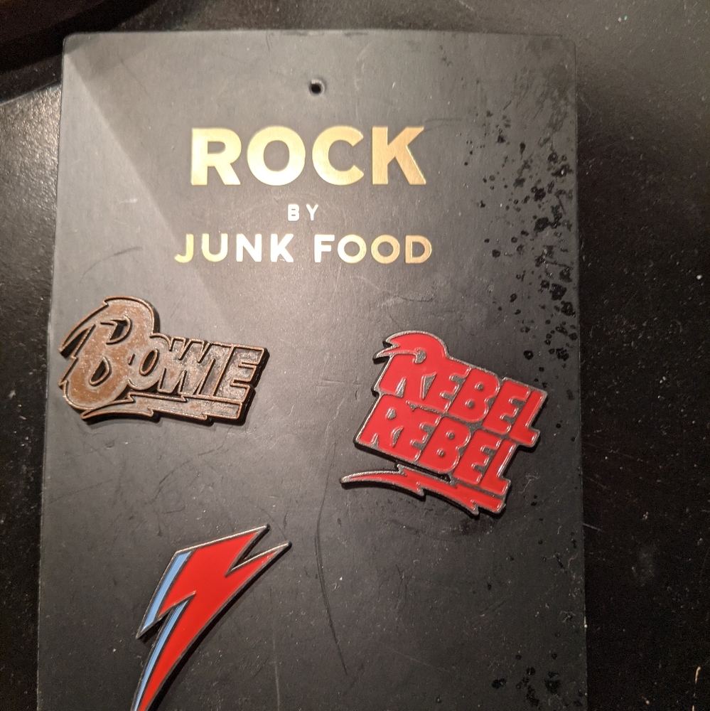 Davie Bowie pins
